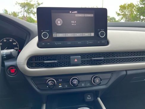 Used 2024 Honda HR-V LX image 6