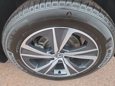 Certified 2025 Lexus RX 350 Premium w/ Accessory Package image 11