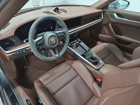 Certified 2026 Porsche 911 Targa 4 GTS AWD/4WD image 4