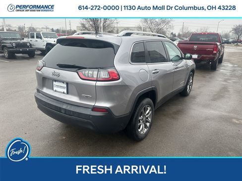 Used 2019 Jeep Cherokee Latitude Plus w/ Cold Weather Group image 4