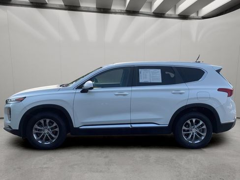 Used 2020 Hyundai Santa Fe SE FWD image 2