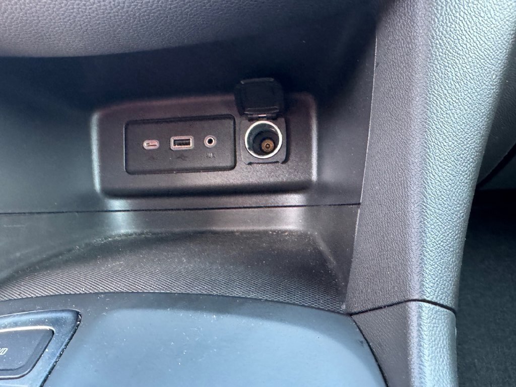Used 2020 Chevrolet Equinox LT w/ Driver Convenience Package AWD/4WD image 27