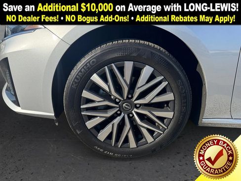 Used 2025 Nissan Altima 2.5 SV image 13