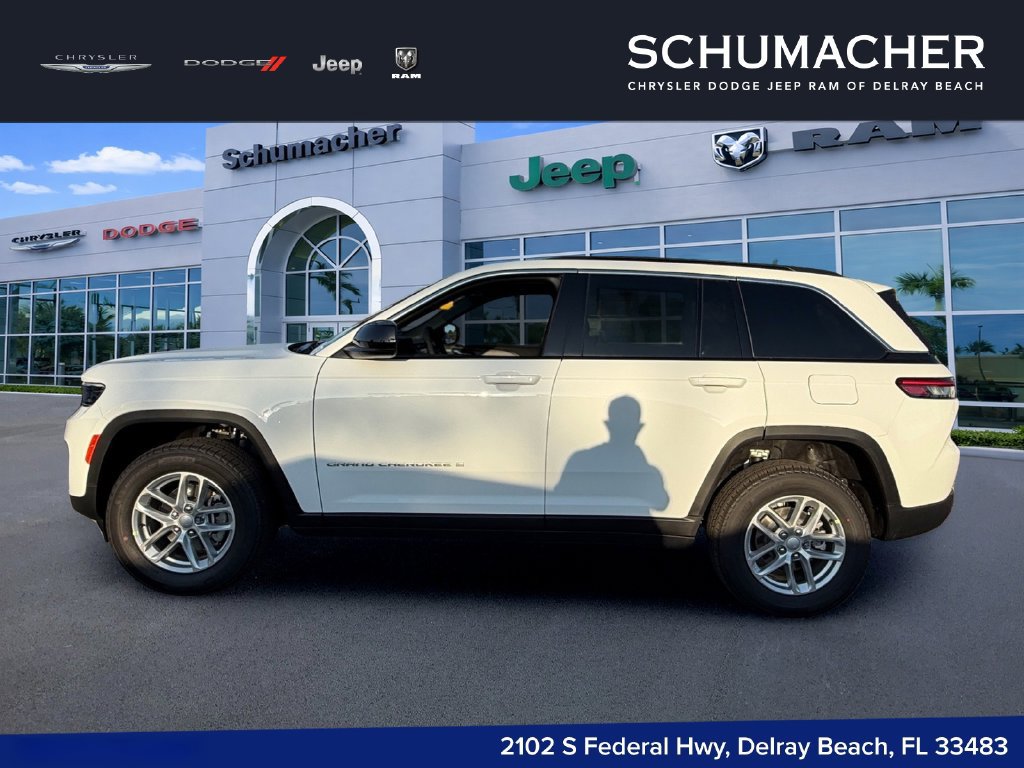 New 2026 Jeep Grand Cherokee Laredo RWD image 4
