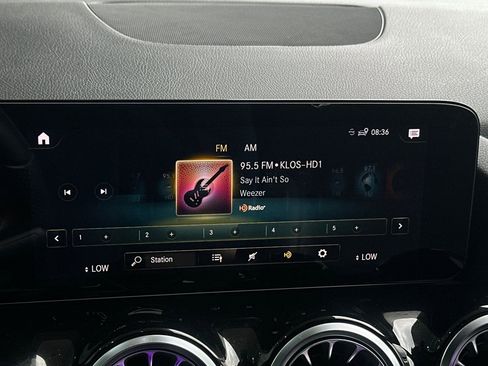 Certified 2022 Mercedes-Benz GLA 250 image 35