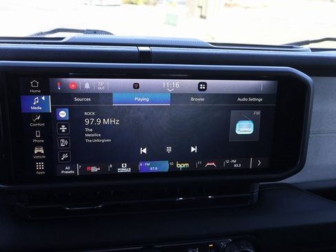 Used 2024 Jeep Gladiator Sport image 25