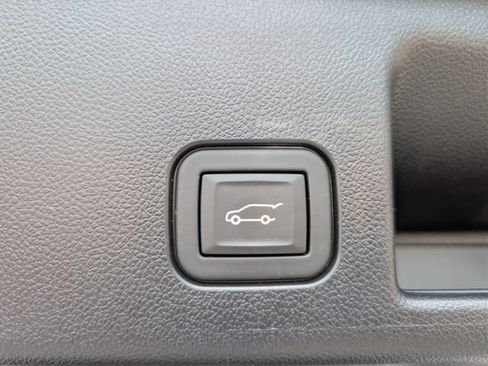Used 2024 Chevrolet Equinox EV LT AWD/4WD image 21