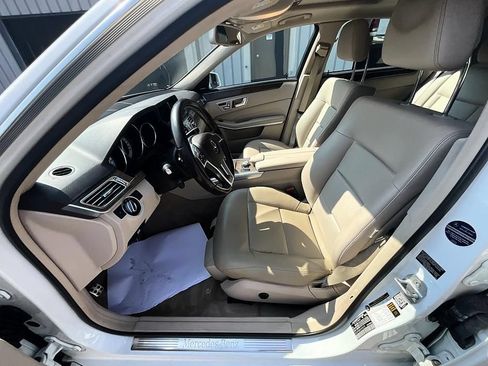 Used 2014 Mercedes-Benz E 350 4MATIC Sedan image 15