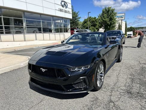 Used 2024 Ford Mustang GT Premium RWD image 4