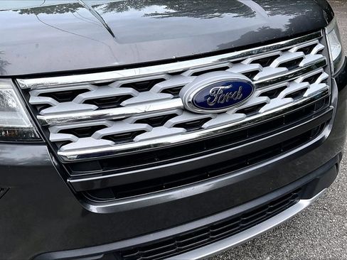 Used 2019 Ford Explorer XLT w/ Class III Trailer Tow Package FWD image 33