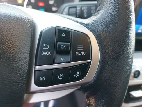 Used 2023 Ford Explorer XLT image 20