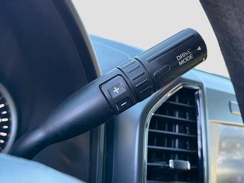 Used 2020 Ford F150 XLT image 26