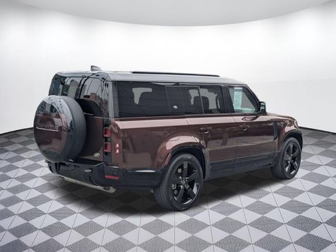 Used 2023 Land Rover Defender 130 X-Dynamic SE AWD/4WD image 5