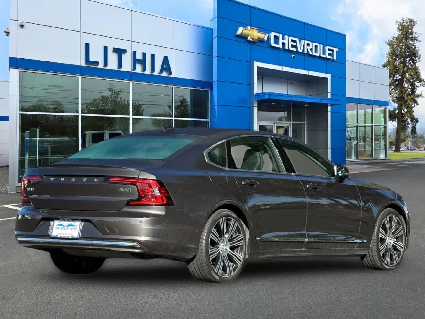 Used 2023 Volvo S90 B6 Plus w/ Protection Package Premier AWD/4WD image 2