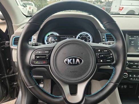 Used 2018 Kia Niro LX image 30