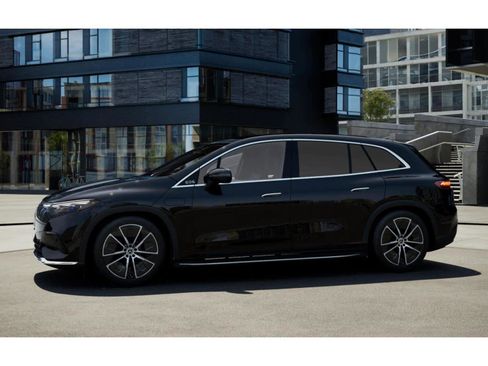 Used 2023 Mercedes-Benz EQS 450+ SUV image 34