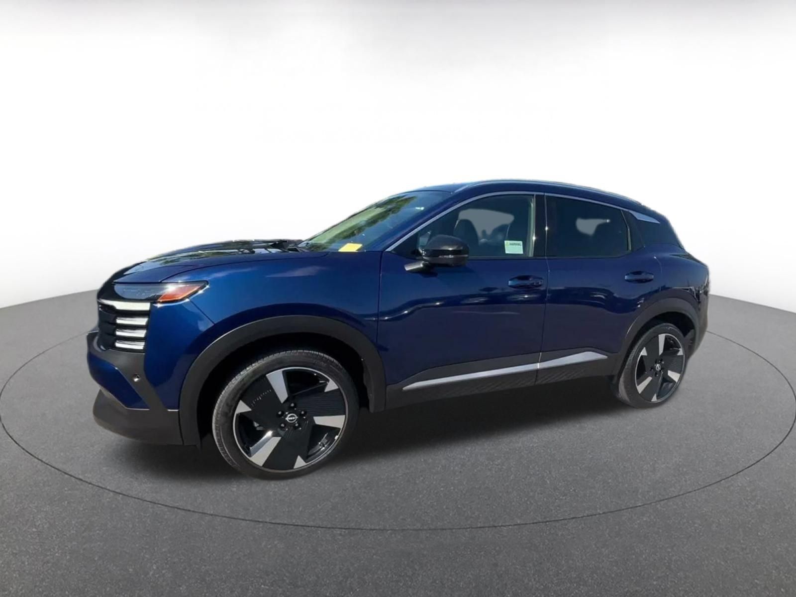 Used 2026 Nissan Kicks SR FWD image 7
