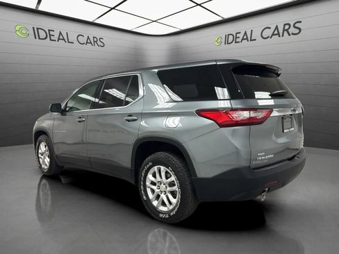 Used 2021 Chevrolet Traverse LS AWD/4WD image 3