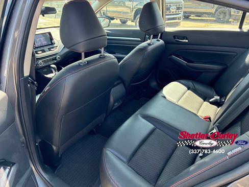 Used 2024 Nissan Altima 2.5 SR FWD image 9