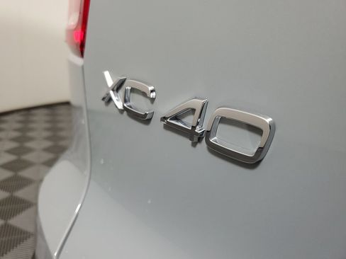 Certified 2026 Volvo XC40 B5 Plus AWD/4WD image 10