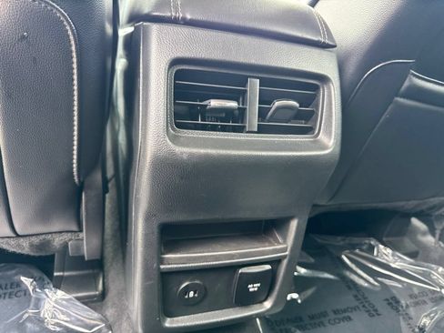 Used 2024 Ford Edge Titanium AWD/4WD image 22