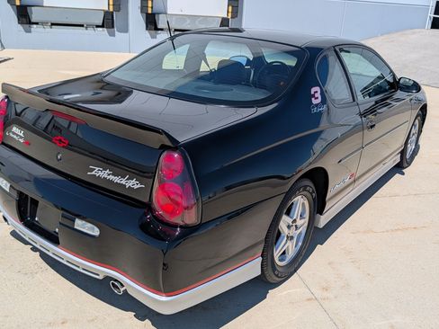 Used 2002 Chevrolet Monte Carlo SS w/ Pace Car Replica Pkg FWD image 14