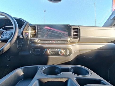 Used 2024 GMC Sierra 2500 SLE w/ SLE Value Package; image 25