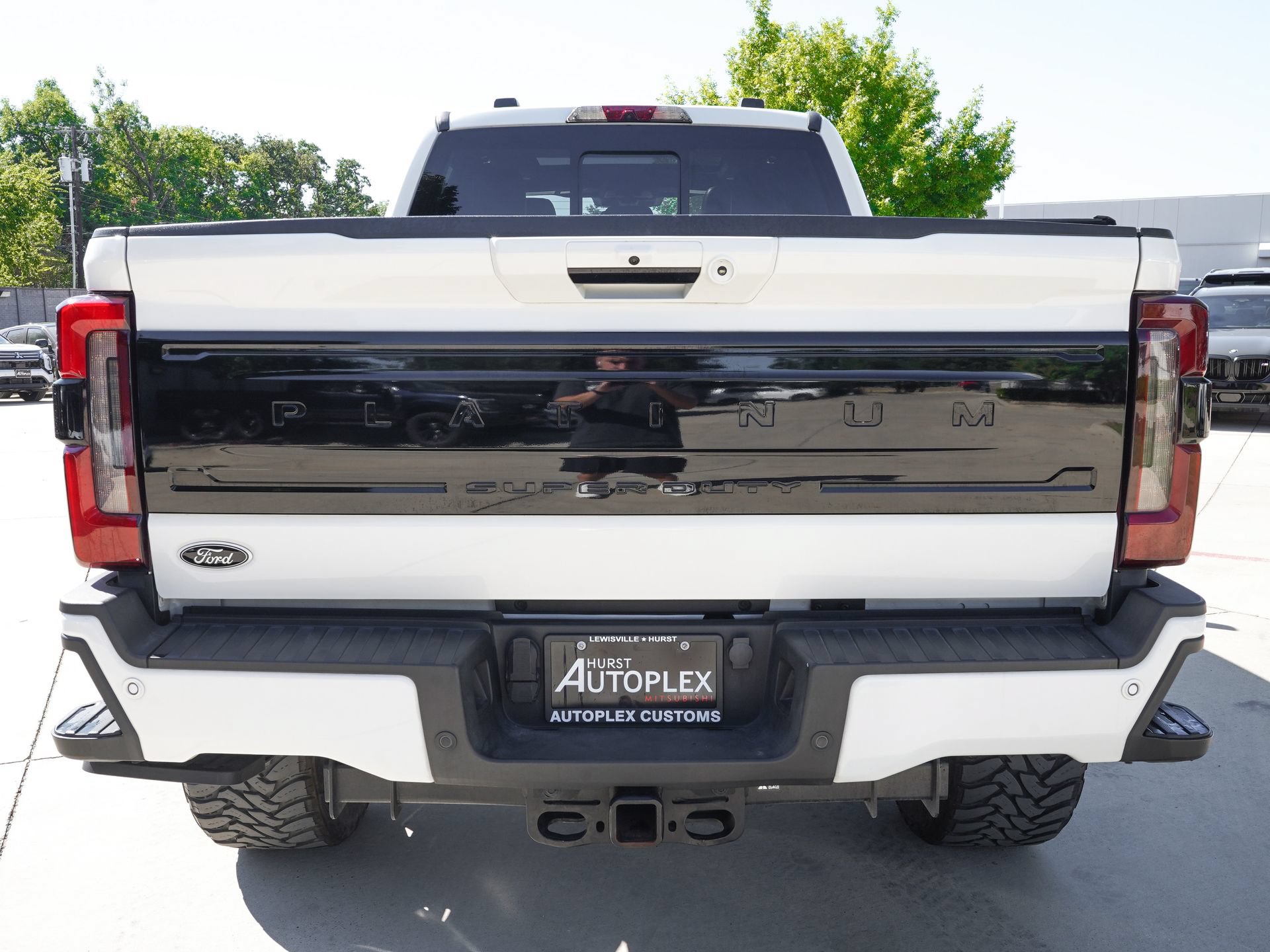 Used 2024 Ford F250 Platinum AWD/4WD image 3