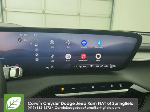 Used 2025 Buick Enclave Preferred FWD image 23