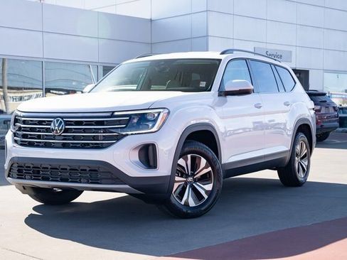 New 2026 Volkswagen Atlas SE image 2