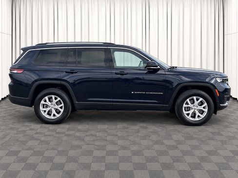 Used 2023 Jeep Grand Cherokee L Limited RWD image 2