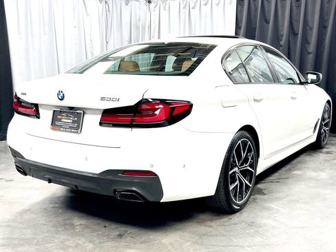 Used 2022 BMW 530i xDrive w/ M Sport Package image 5