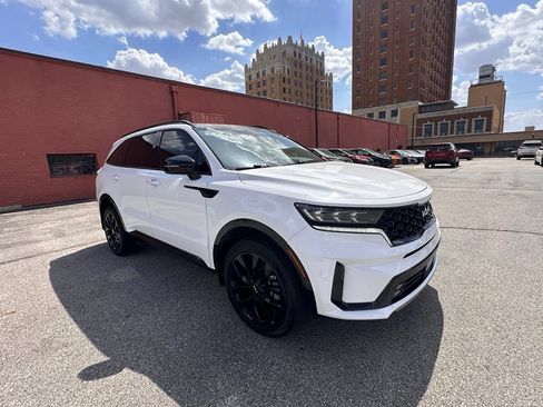 Used 2023 Kia Sorento SX AWD/4WD image 10
