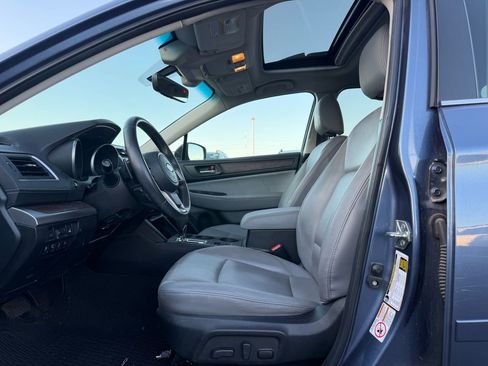 Used 2018 Subaru Outback 3.6R Limited AWD/4WD image 5