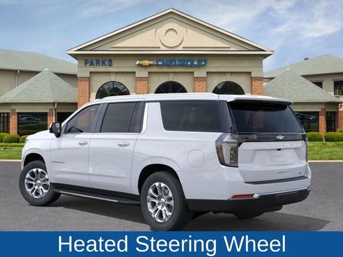 New 2026 Chevrolet Suburban LT image 4