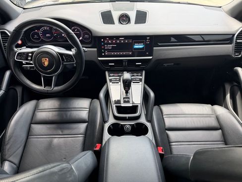 Certified 2023 Porsche Cayenne AWD/4WD image 32