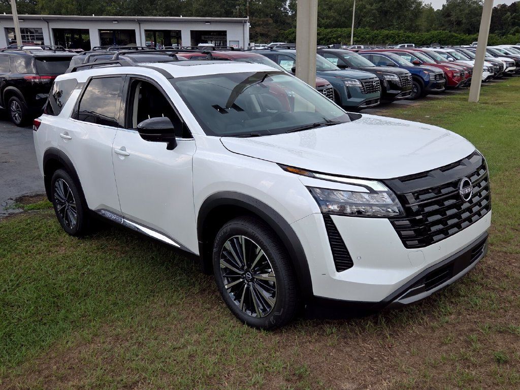 New 2026 Nissan Pathfinder Platinum w/ Accent Package FWD image 19