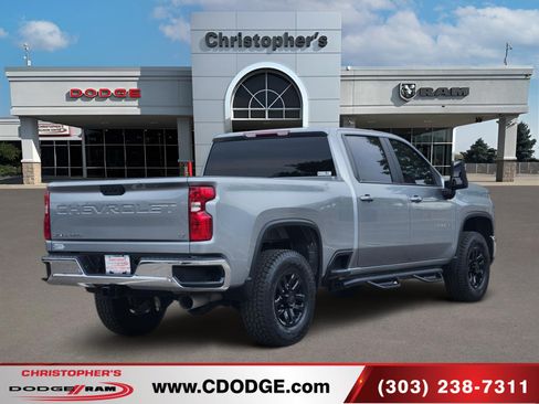 Used 2025 Chevrolet Silverado 2500 LT w/ Convenience Package AWD/4WD image 3