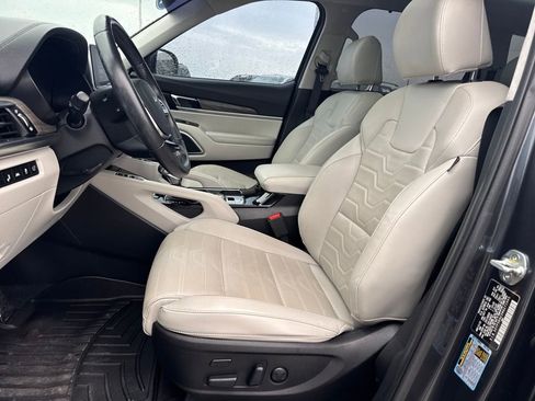 Used 2022 Kia Telluride SX w/ SX Prestige Package image 18