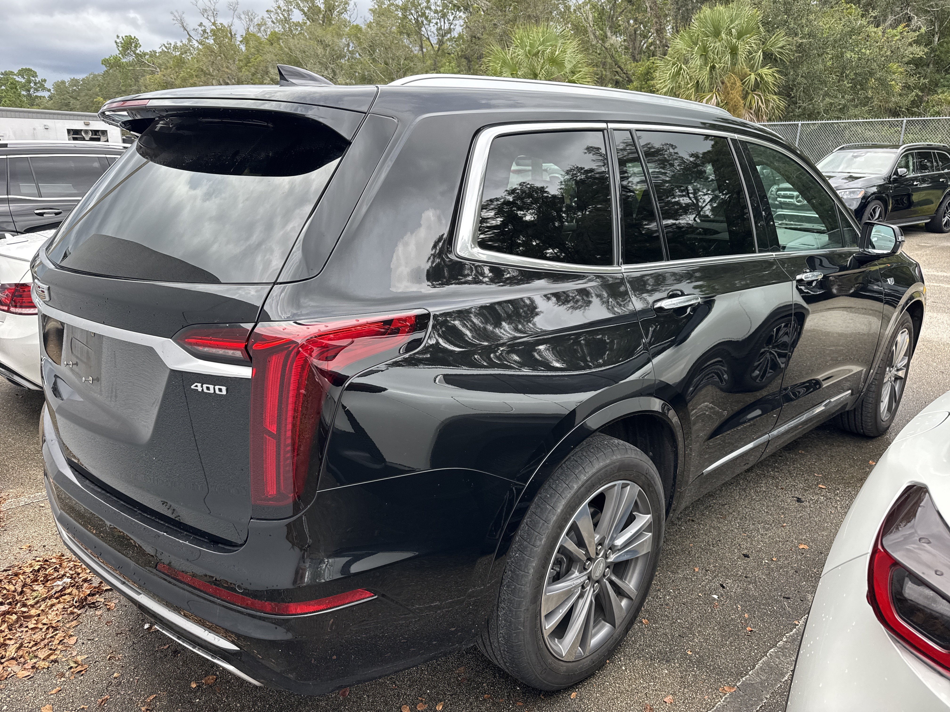 Used 2020 Cadillac XT6 Premium Luxury FWD image 3