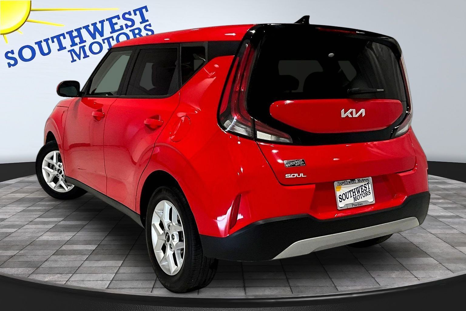 Used 2025 Kia Soul LX w/ LX Technology Package FWD image 5