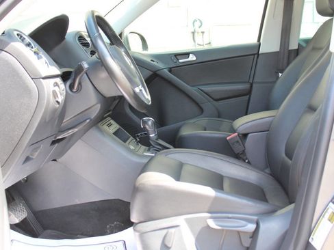 Used 2014 Volkswagen Tiguan SEL image 11