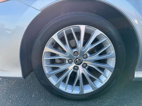 Used 2020 Toyota Camry XLE FWD image 19