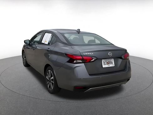 Used 2025 Nissan Versa SV FWD image 11