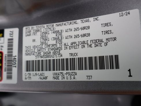 Used 2025 Toyota Tundra Platinum image 35