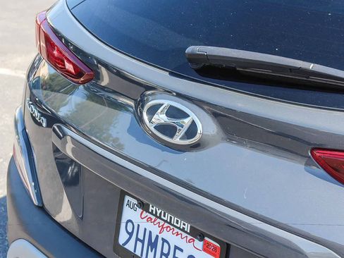 Used 2023 Hyundai Kona SEL AWD/4WD image 11