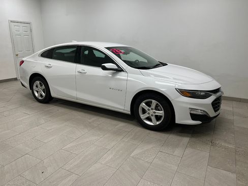 Used 2023 Chevrolet Malibu LT w/ Driver Confidence Package image 9