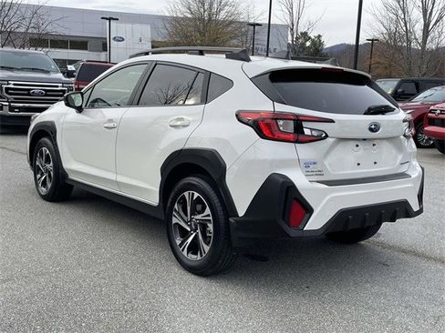 Used 2024 Subaru Crosstrek 2.0i Premium image 3
