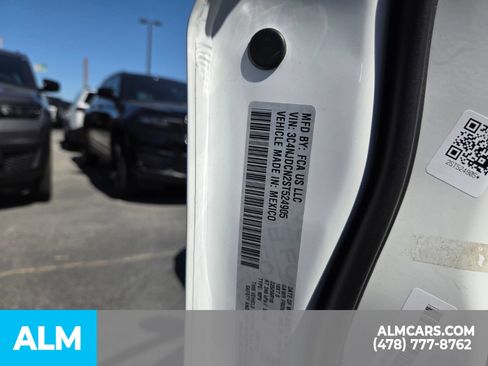 Used 2025 Jeep Compass Limited AWD/4WD image 21