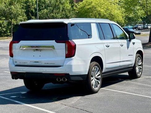 Used 2023 GMC Yukon XL Denali AWD/4WD image 7
